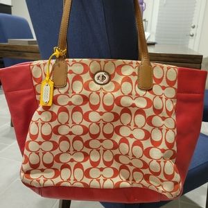 Coach Signature Tote